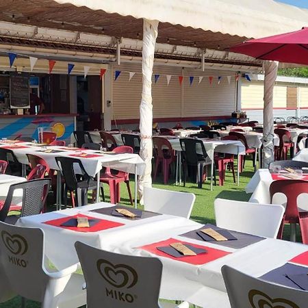 Camping Les Lacs De Courtes Hotel Estang Luaran gambar